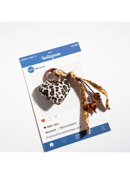 Keypus - Retro Leopard Print Heart Keychain