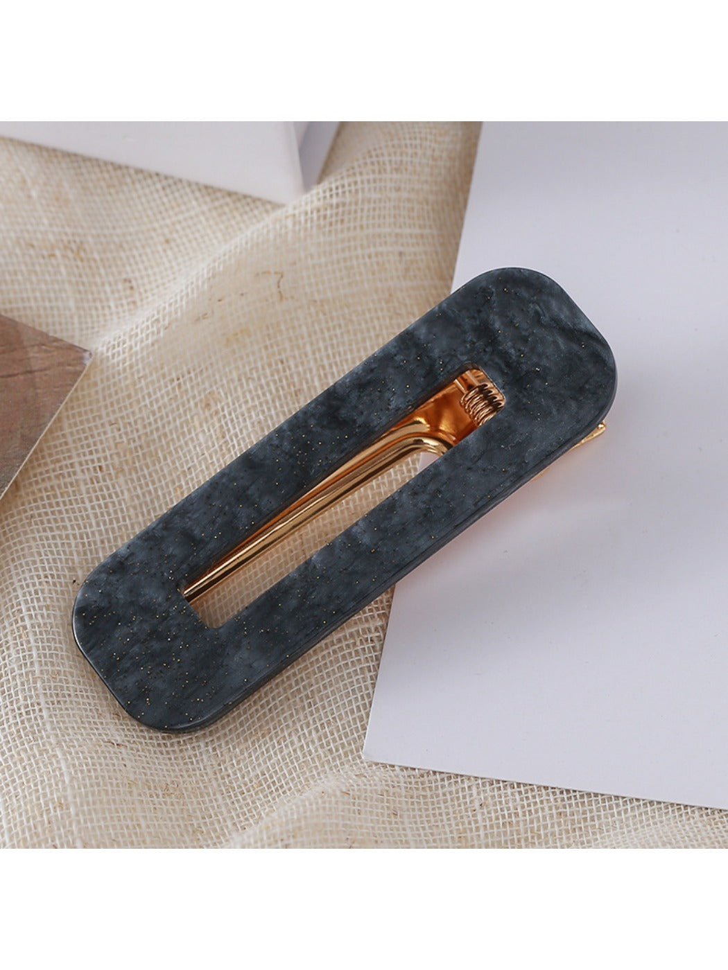 Beau - Hollowed Out Square Hair Clip