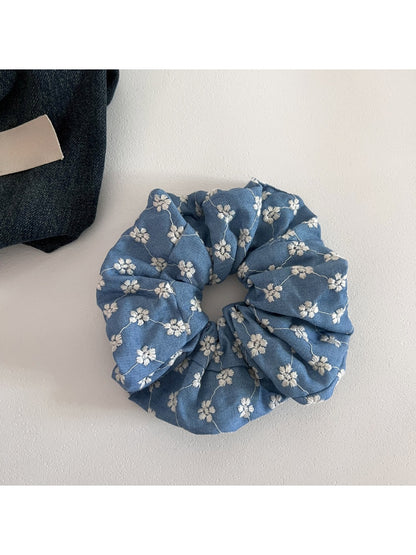 Gifty - Retro Blue Fashion Scrunchie