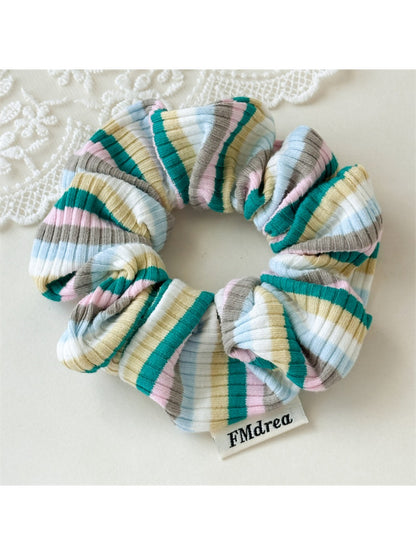 Gifty - Cute Versatile Color Blocking Scrunchie