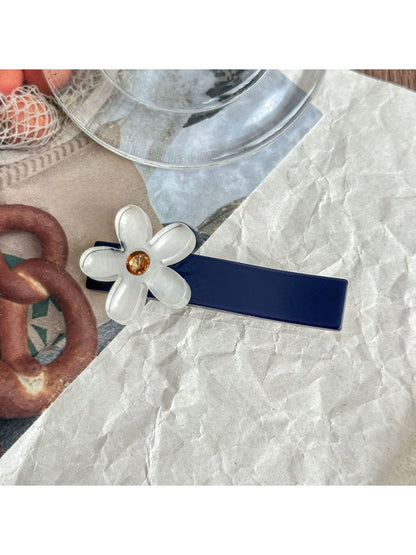 Beau - Solid Color Floral Hair Clip