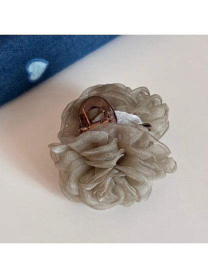 Beau hair clip in soft pink with visible metal clip mechanism
