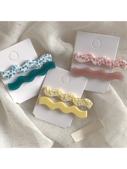 Beau - Simple Wavy Acetate Hair Clip