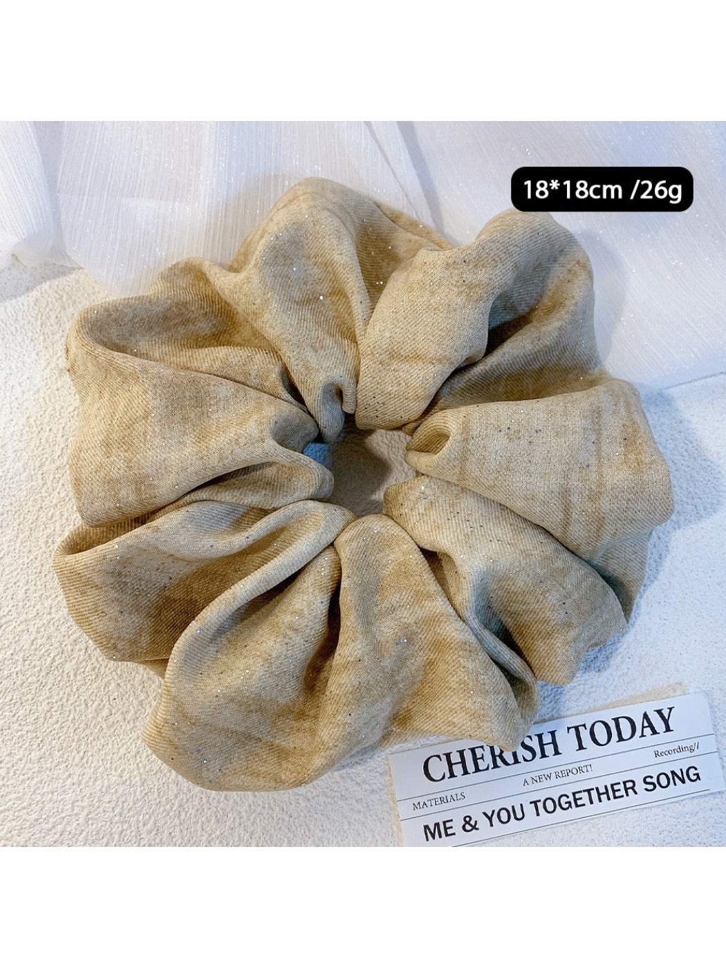Gifty - Elegant Vintage Fabric Hair Scrunchie