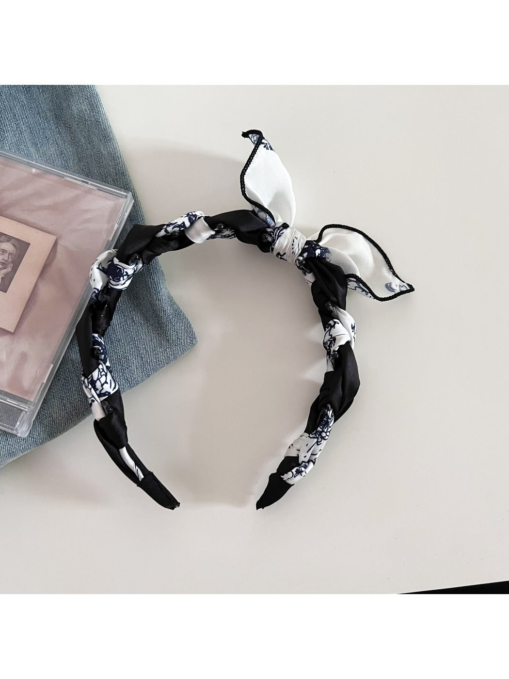 Gifty - Vintage Rabbit Ear Bow Wrap Headband