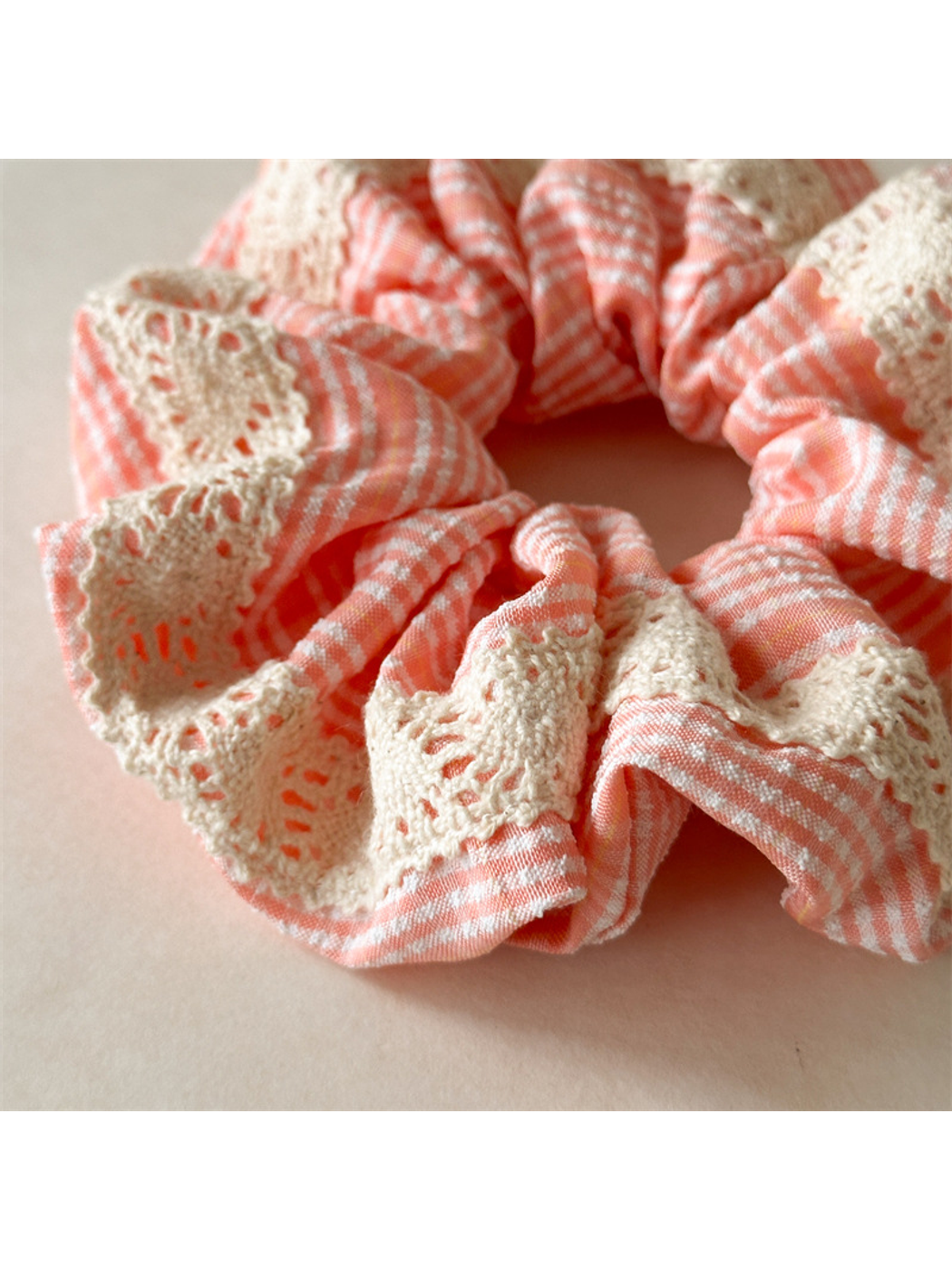 Gifty - Plaid Lace Trim High Stretch Hair Tie