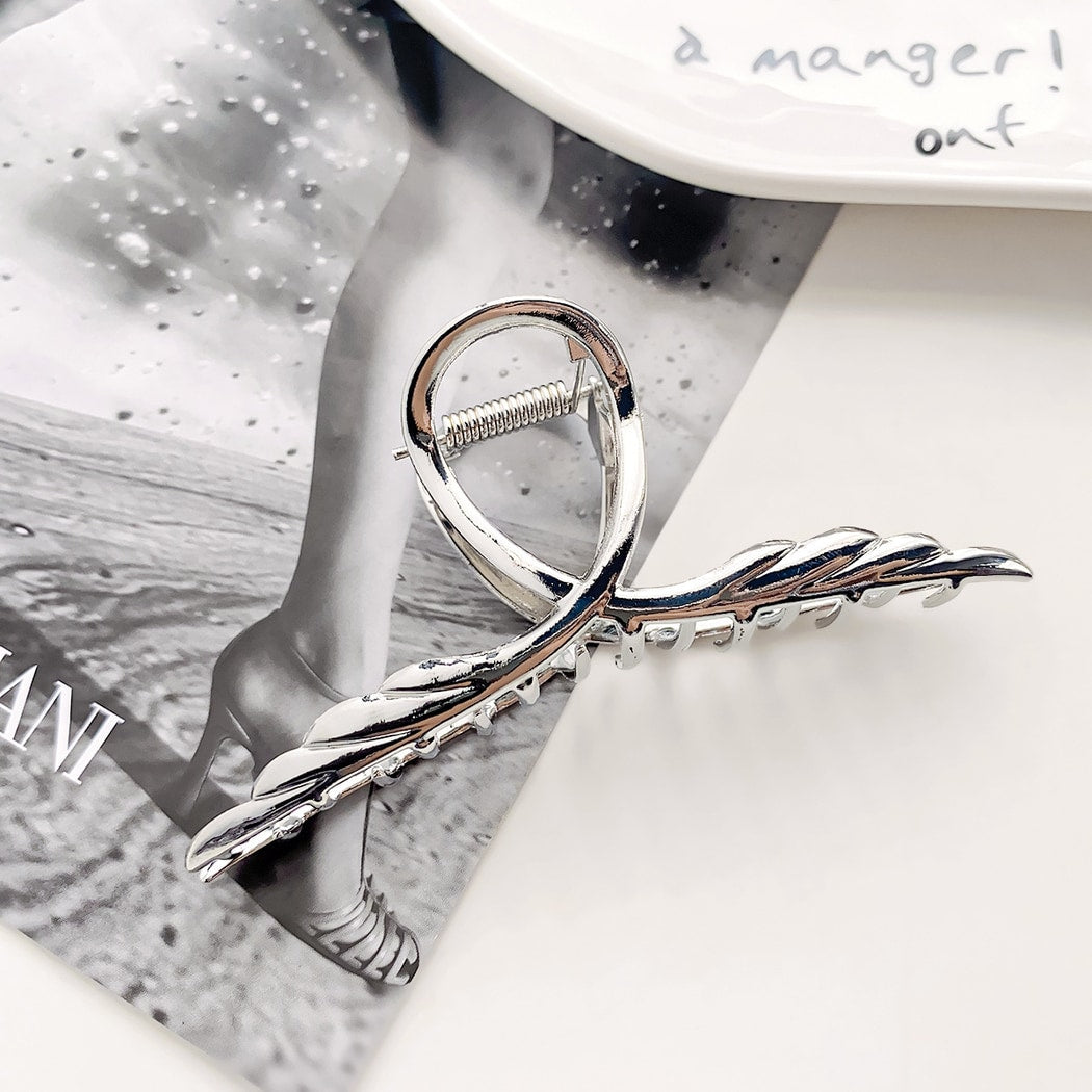 Beau - Cool Toned Geometric Line Elegant Claw Clip