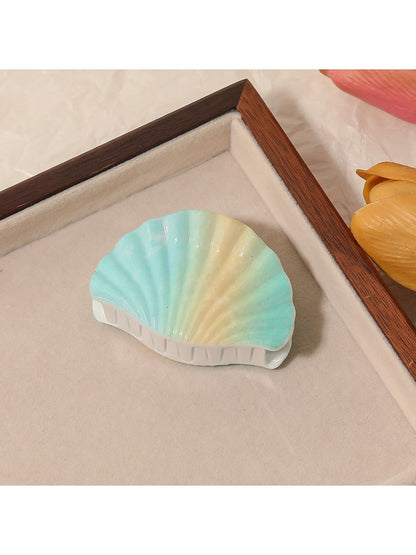 Beau - Minimalist Shell Shaped Hair Claw Clip