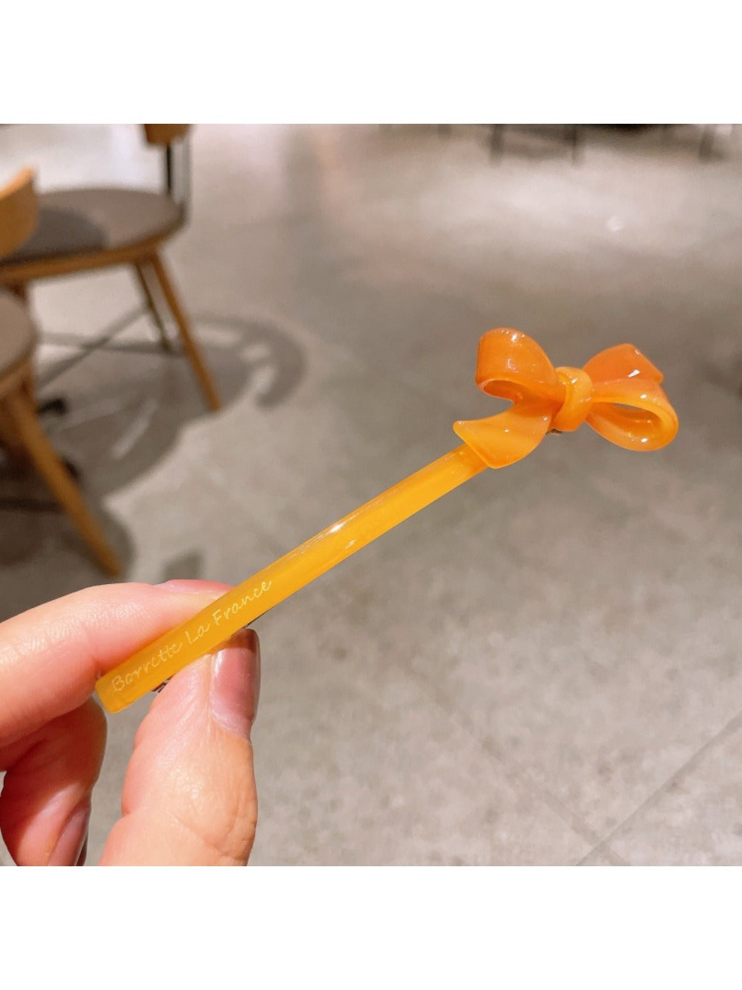 Beau - Chic Rectangular Bow Hair Clip