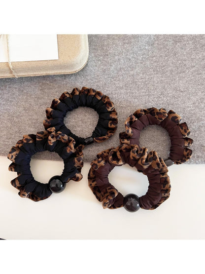 Gifty - Vintage Leopard Print Scrunchie