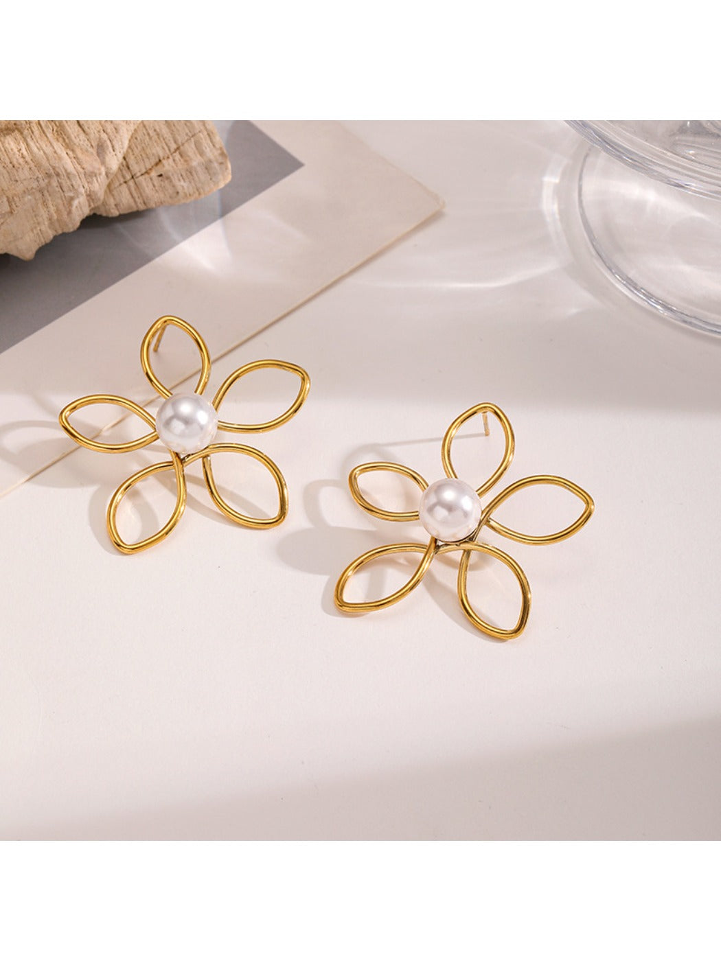 Earedge - Chic Openwork Flower Earrings