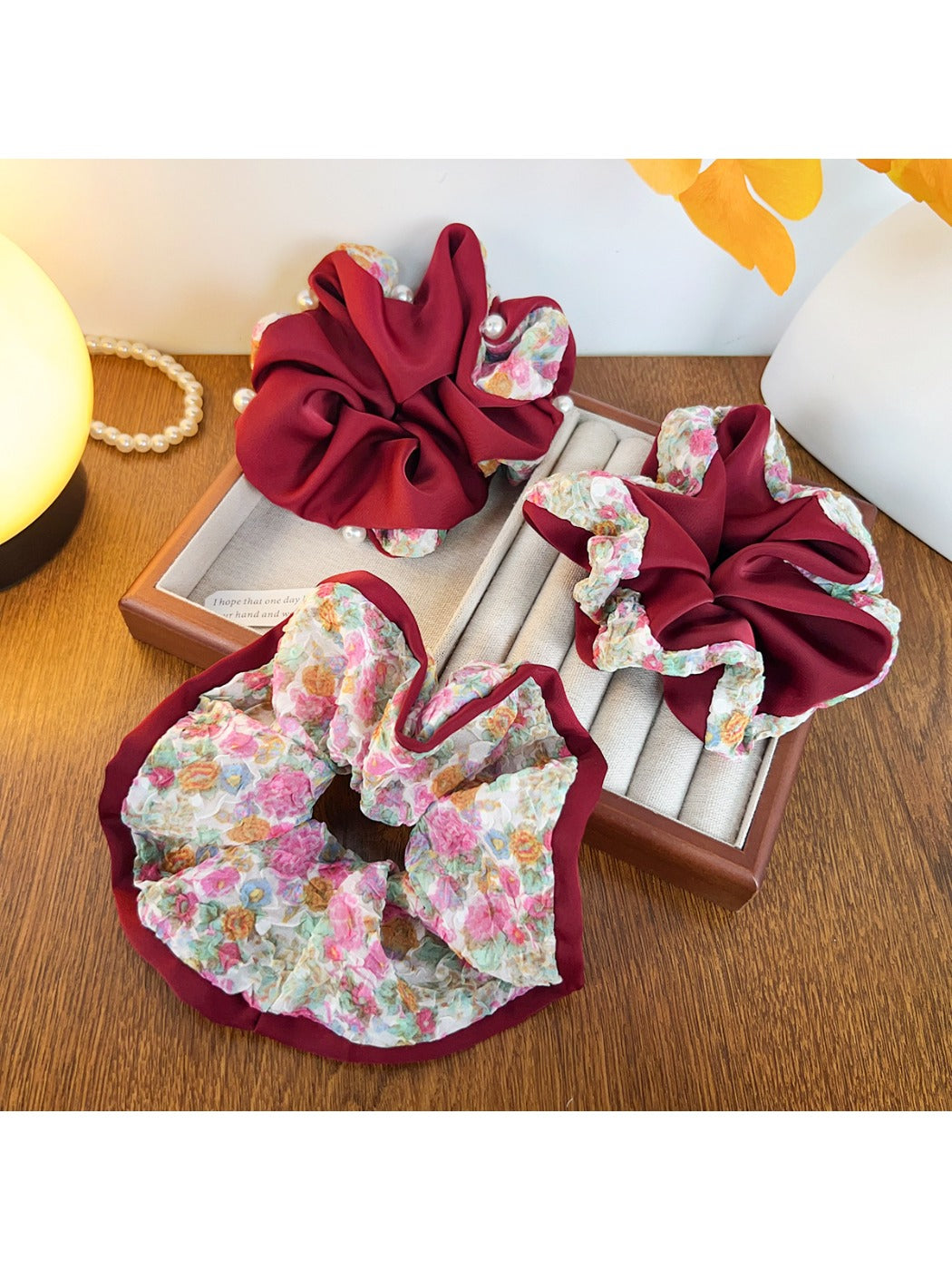 Gifty - Vintage Red Floral Print Scrunchie