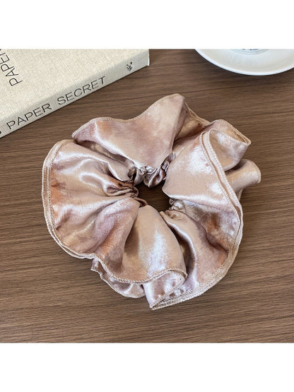 Gifty - Satin Scrunchie Hair Tie