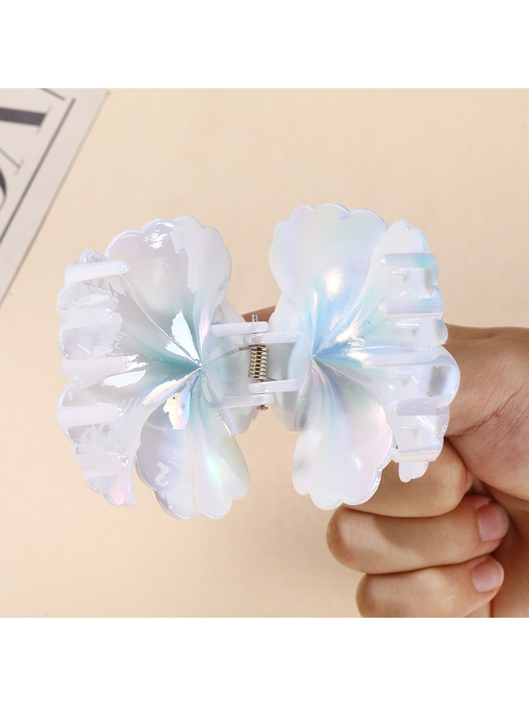 Beau - Gradient Floral Plastic Hair Claw Clip