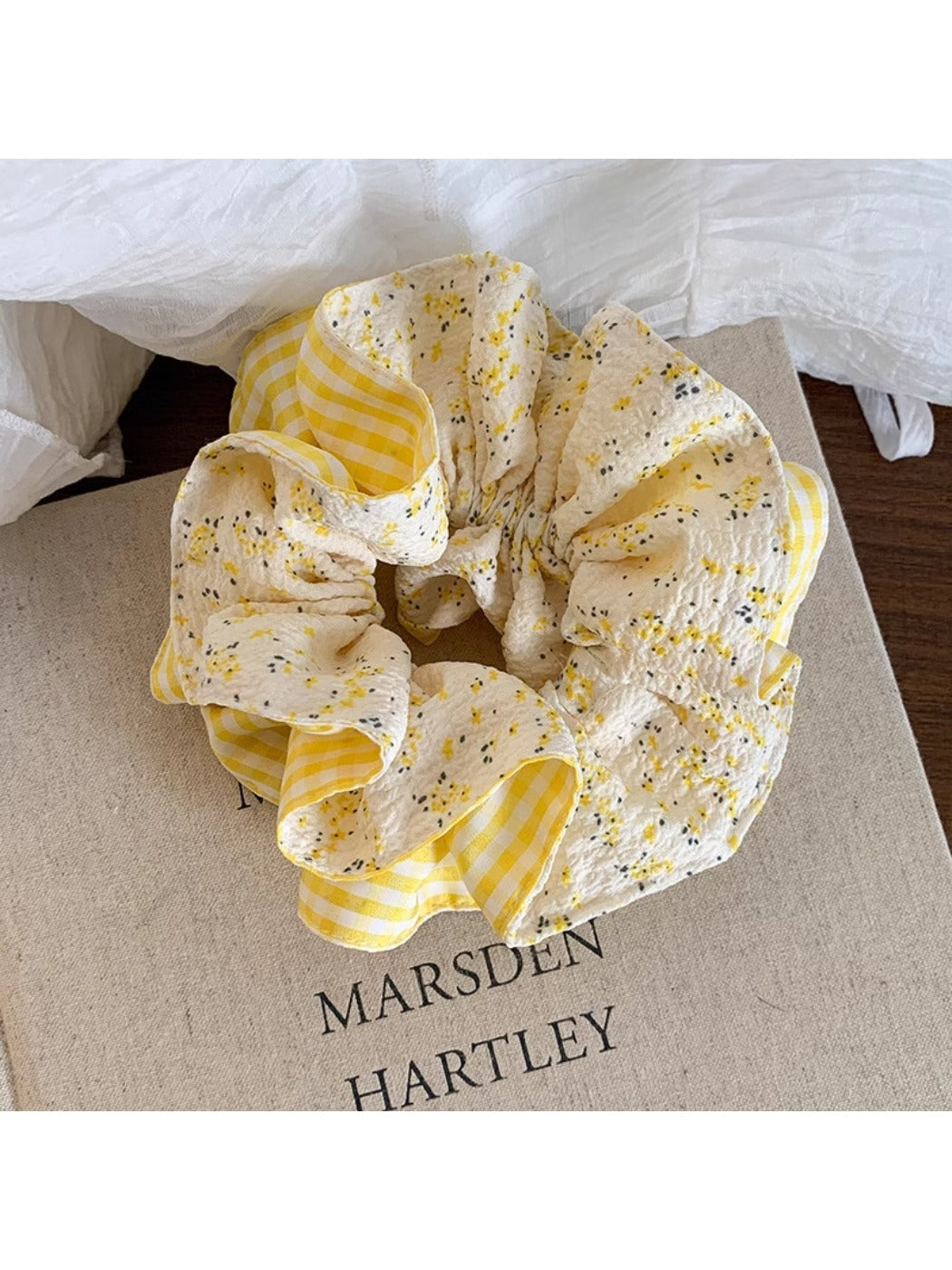 Gifty - Forest Grid Floral Hair Loop