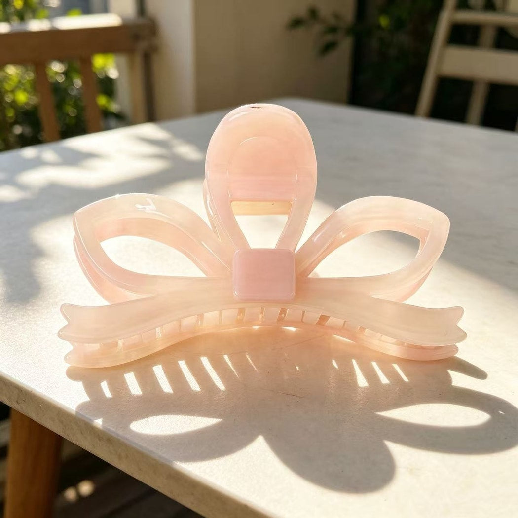 Beau - Sweet Style Lotus Openwork Claw Clip