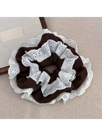 Gifty - Lace Polka Dot Scrunchie
