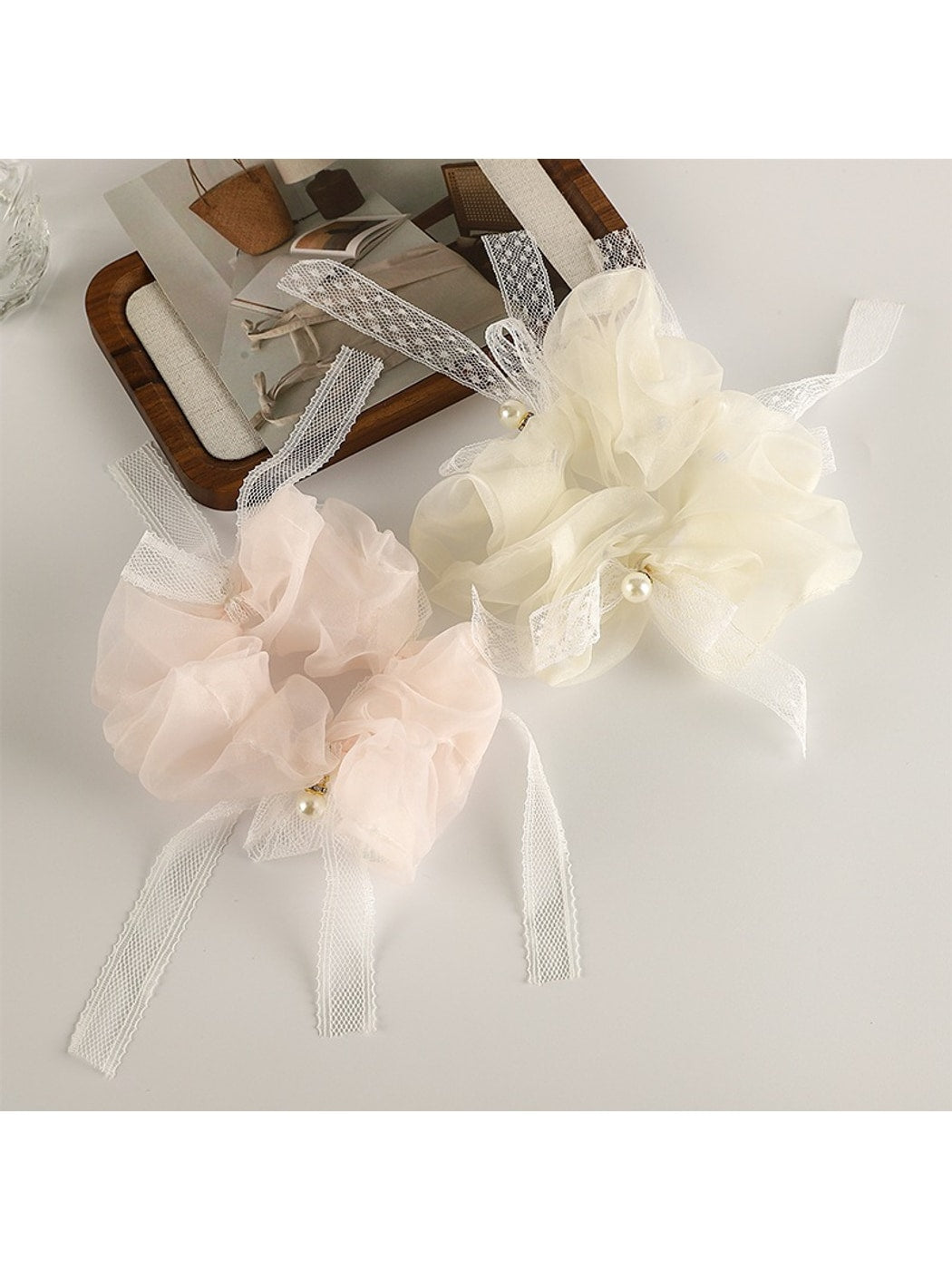 Gifty - Lace Ribbon Tail Elastic Fabric Scrunchie