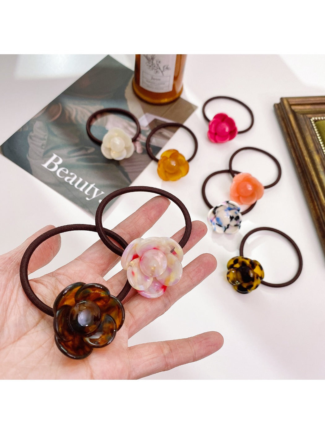 Gifty - Acetate Flower Hair Tie for High Ponytail Bun