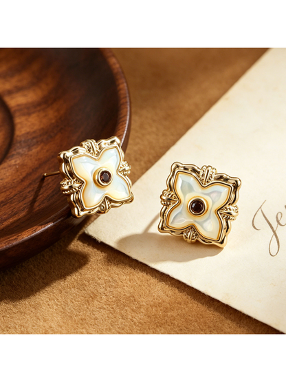 Earedge - Retro Four Leaf Clover Alloy Stud Earrings