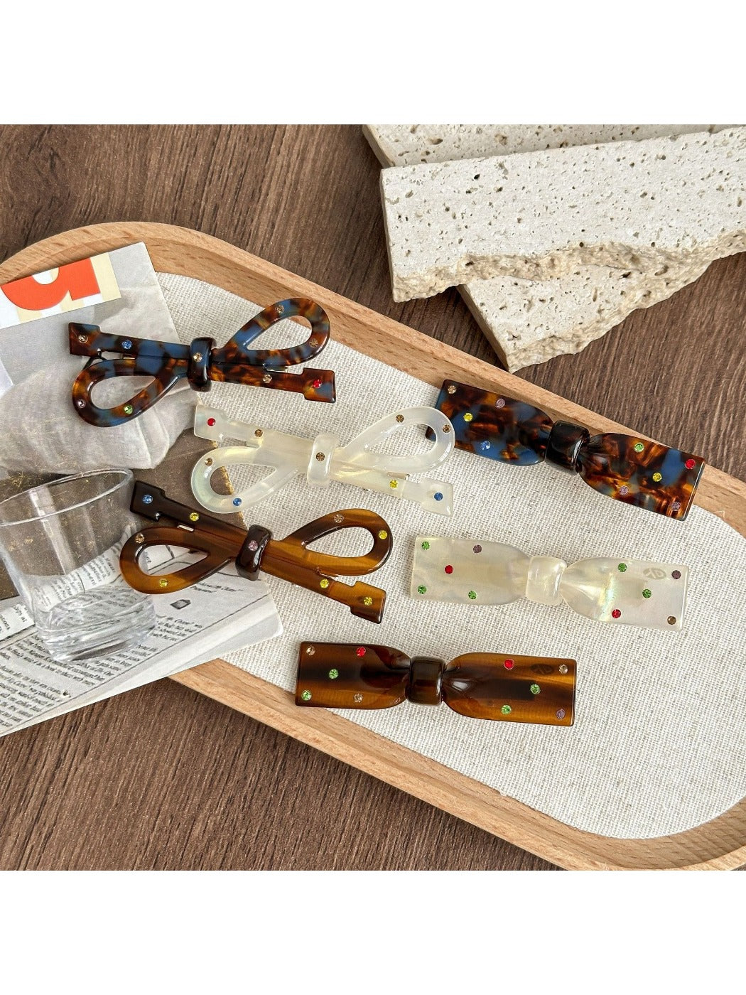 Beau - Vintage Geometric Bow Claw Clip
