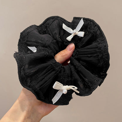 Gifty - Black and White Bow Scrunchie