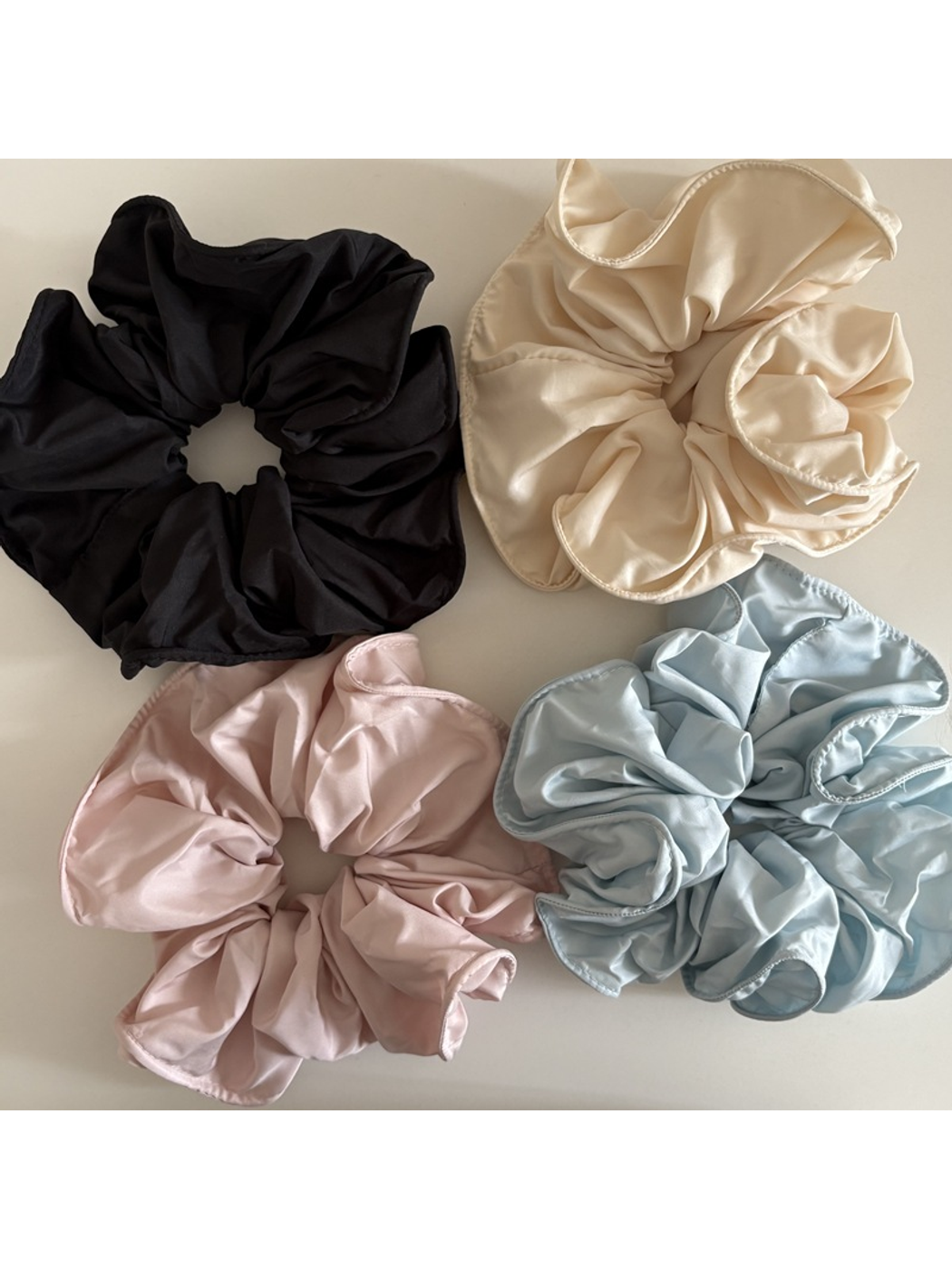 Gifty - Sweet Ruffled Oversized Polyester Scrunchie