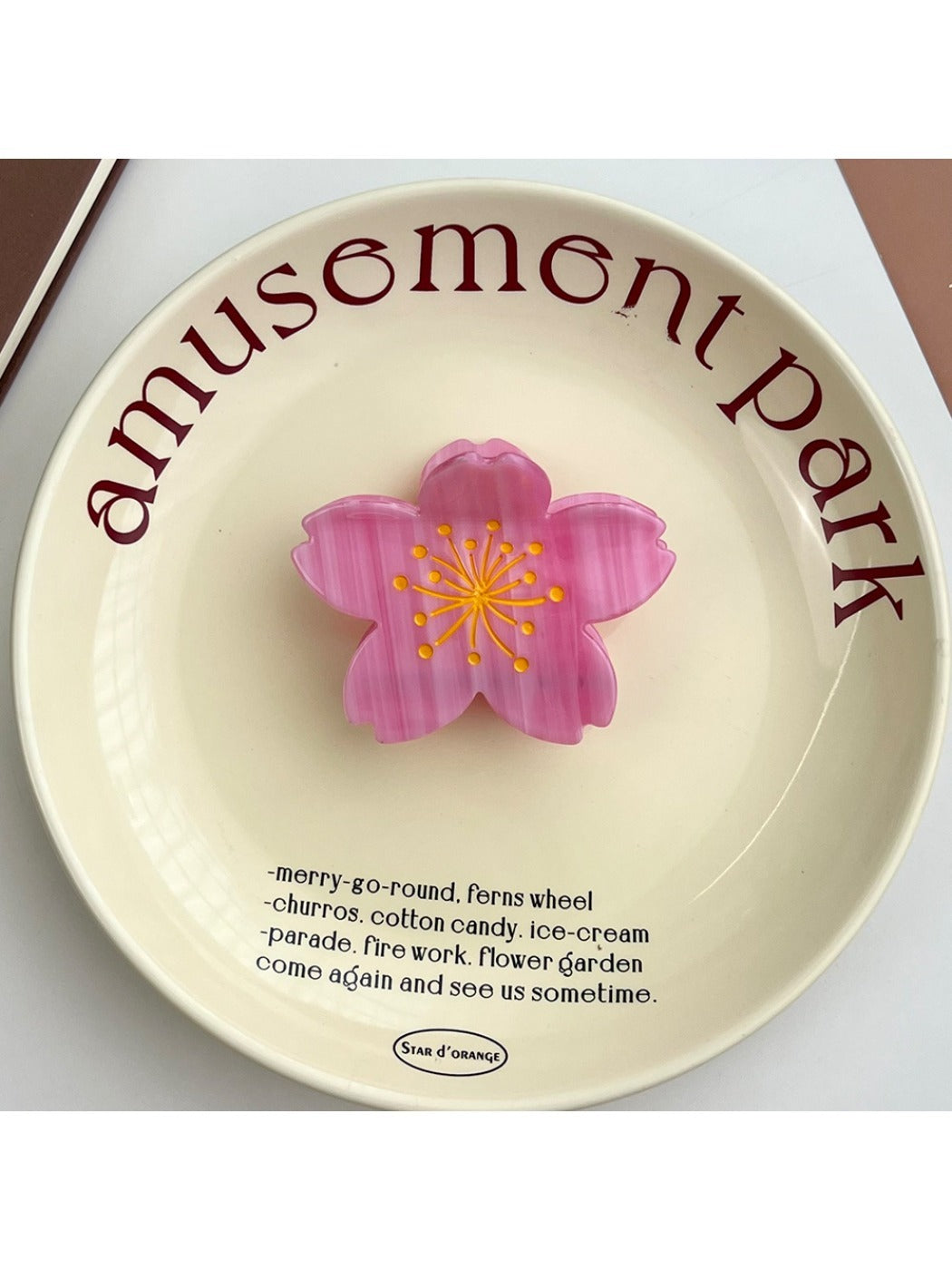 Beau - Multiple Flower Shape Hair Clips
