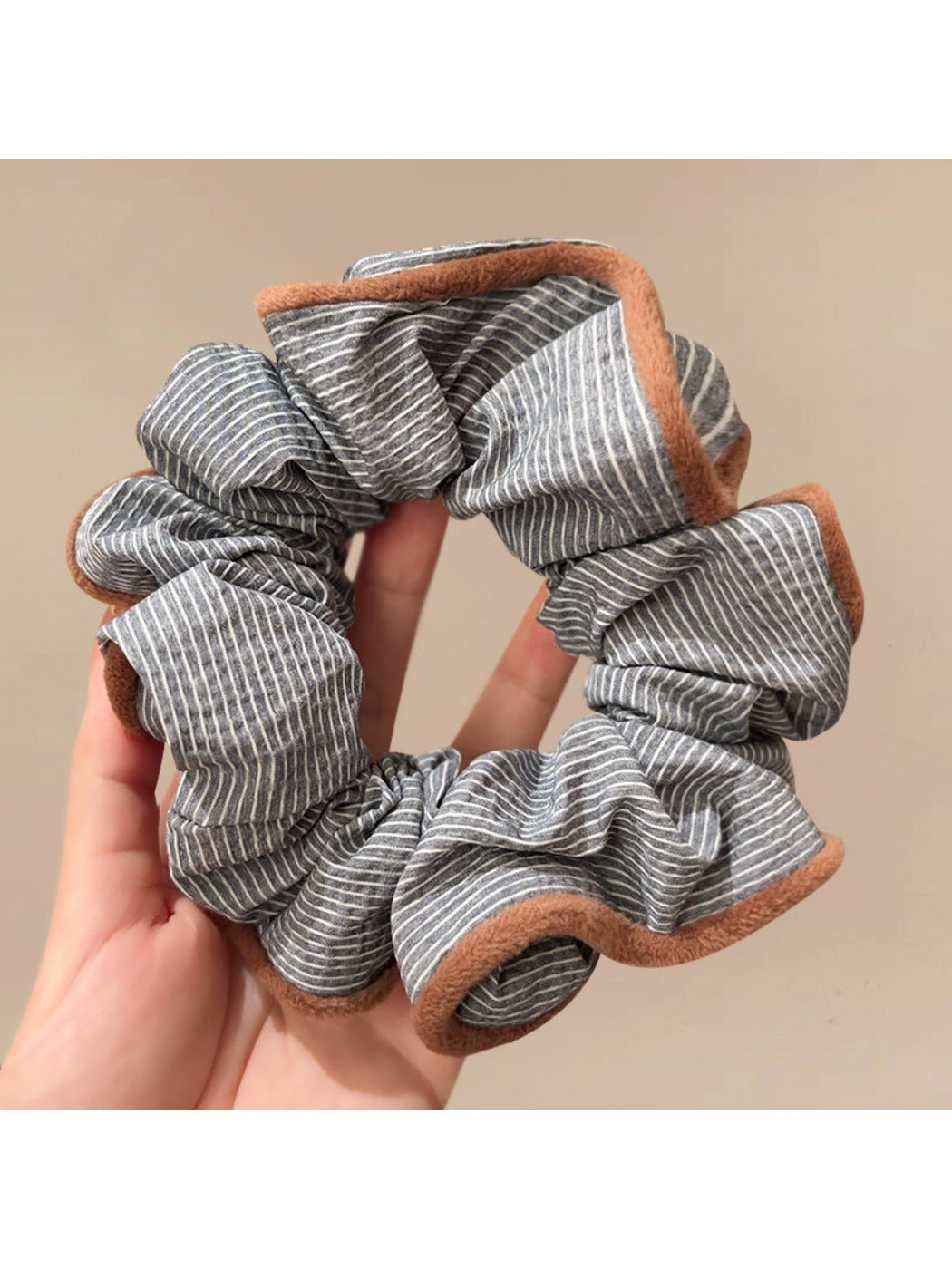 Gifty - Soft Striped Scrunchie Hair Tie