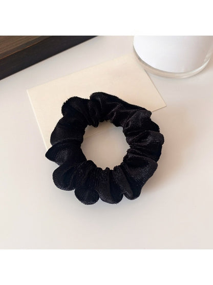 Gifty - Small Velvet Scrunchie for Fall Winter