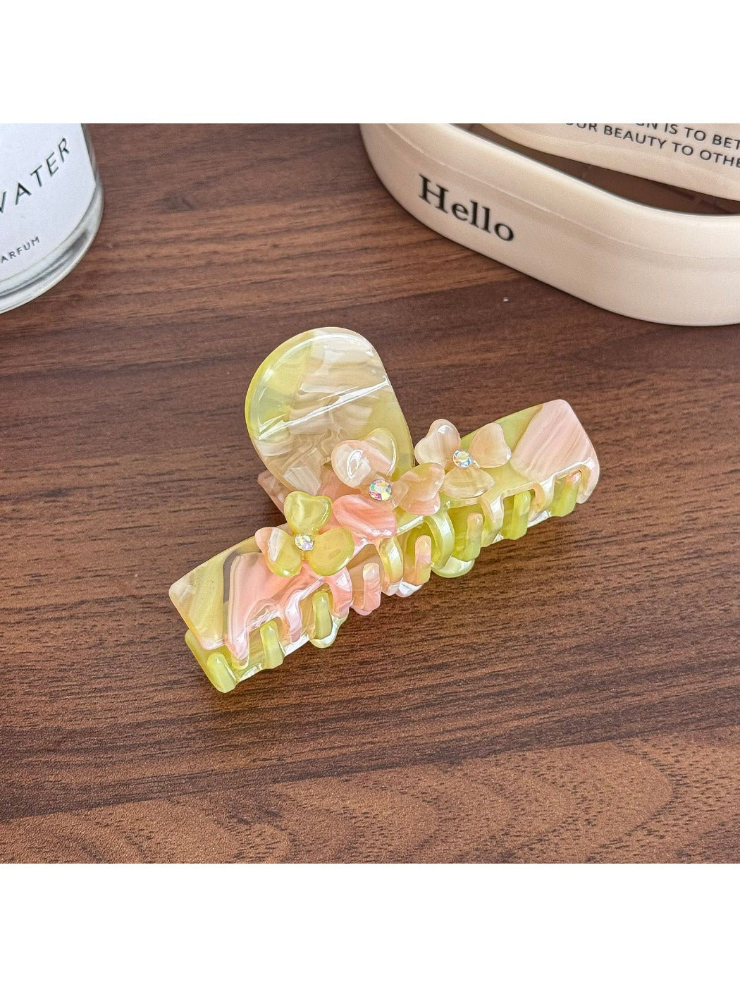 Beau - Acetate Hair Claw Clip with Flower Design