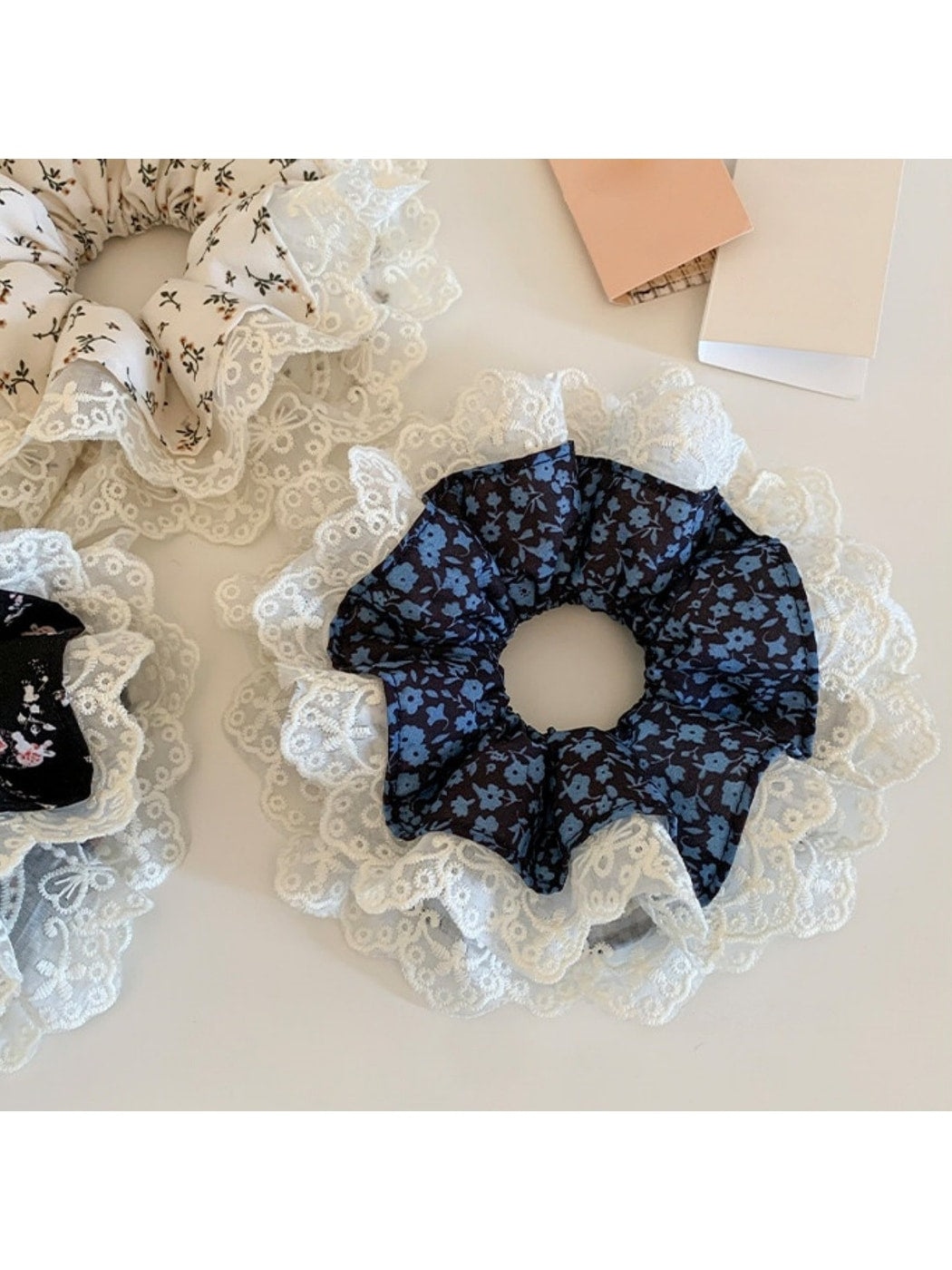 Gifty - Double Layer Lace Floral Print Hair Scrunchie