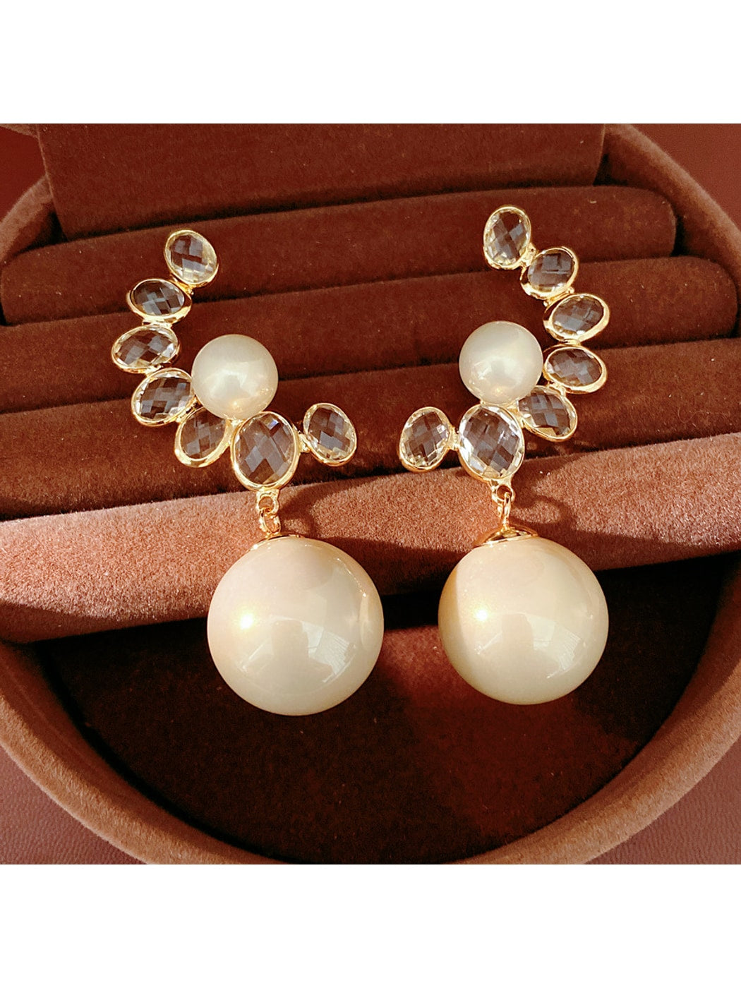Earedge - Modern Curved Round Drop Look Stud Earrings