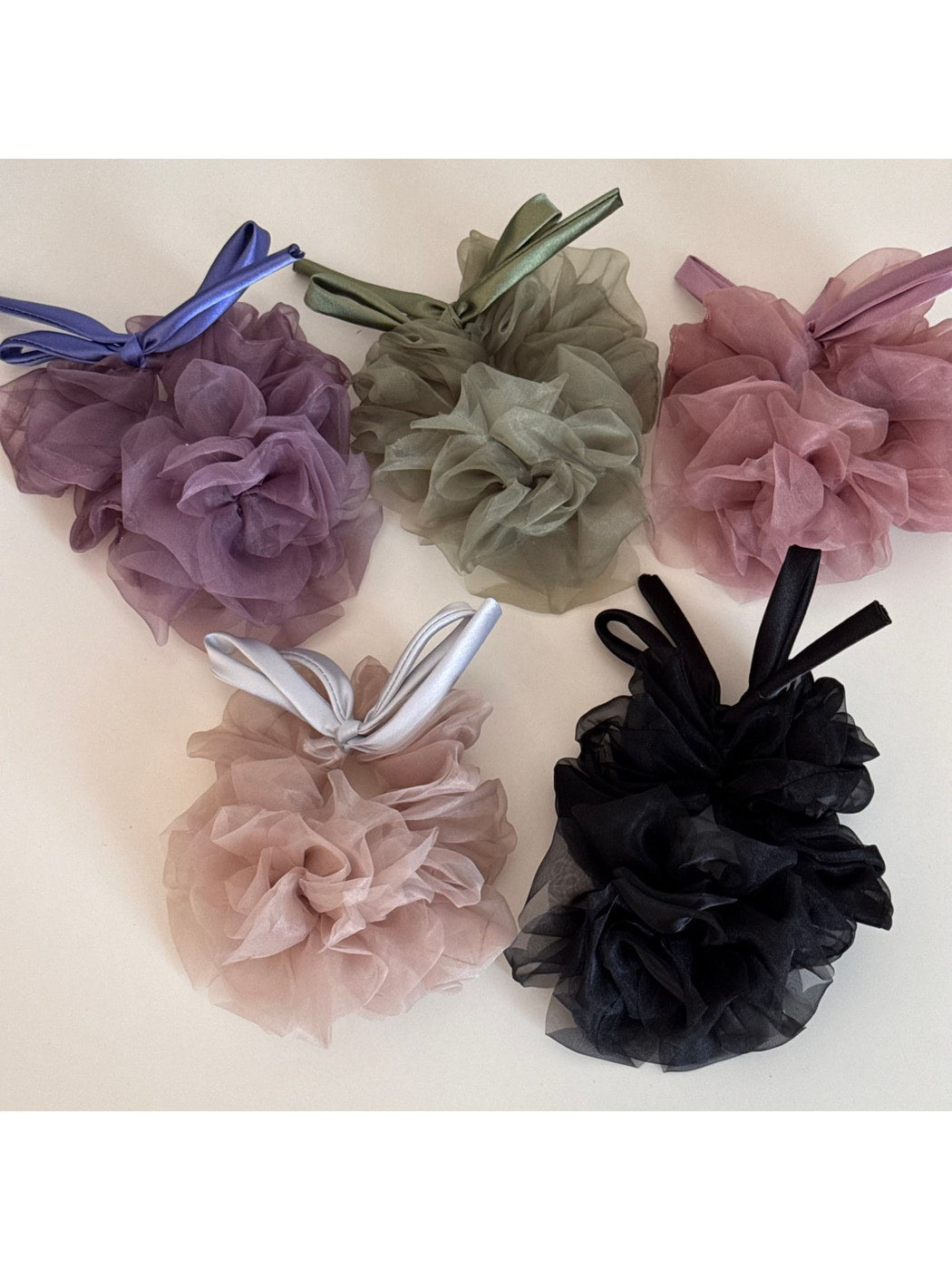 Gifty - Floral Ruffled Mesh Bow Scrunchie