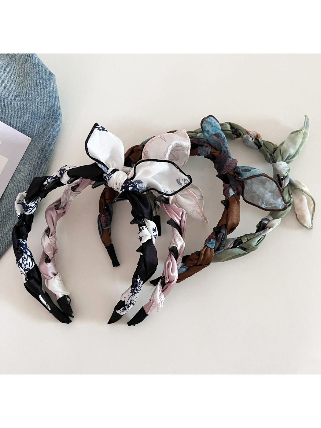 Gifty - Vintage Rabbit Ear Bow Wrap Headband