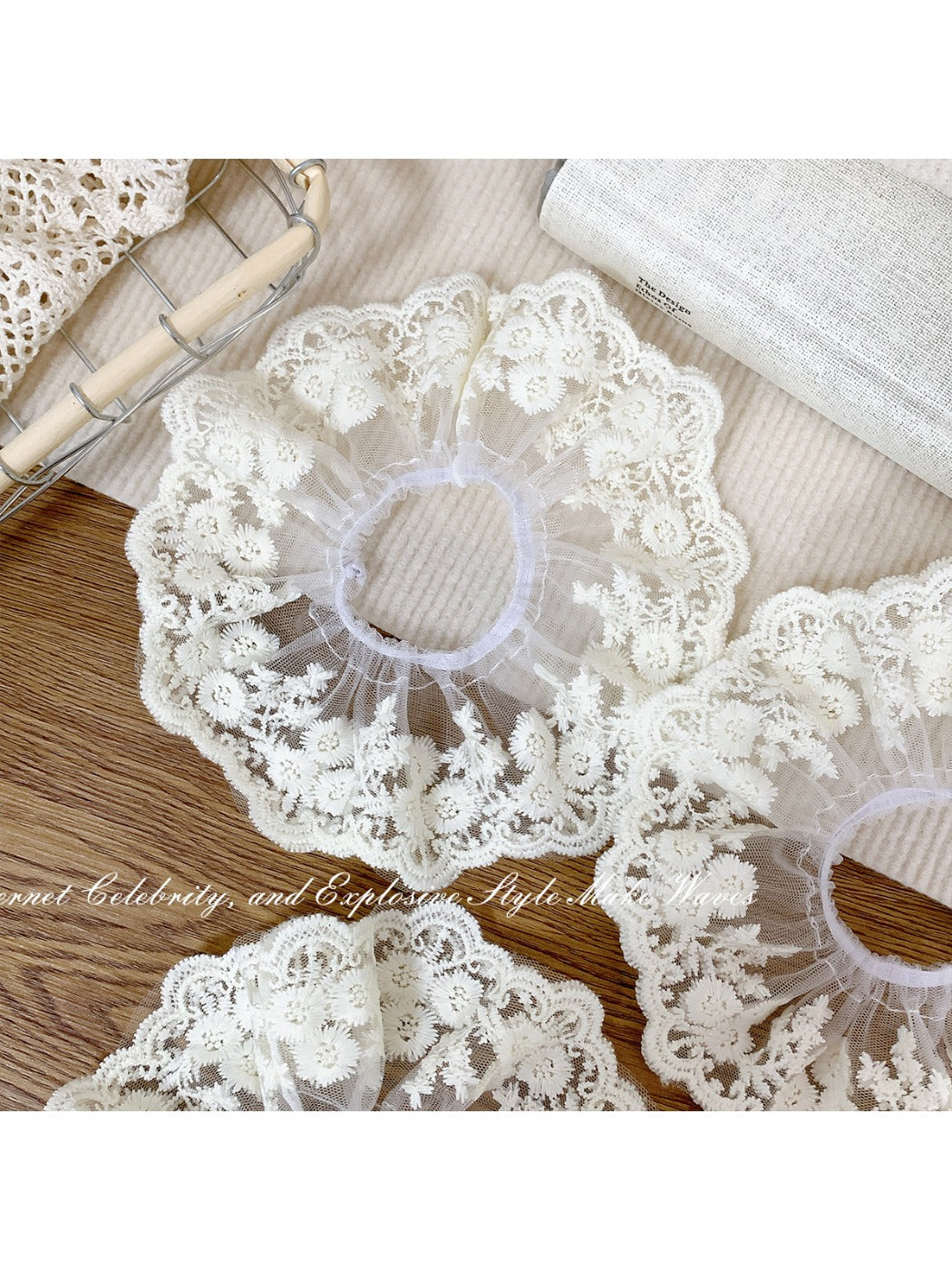 Gifty - Sweet Lace Hair Loop