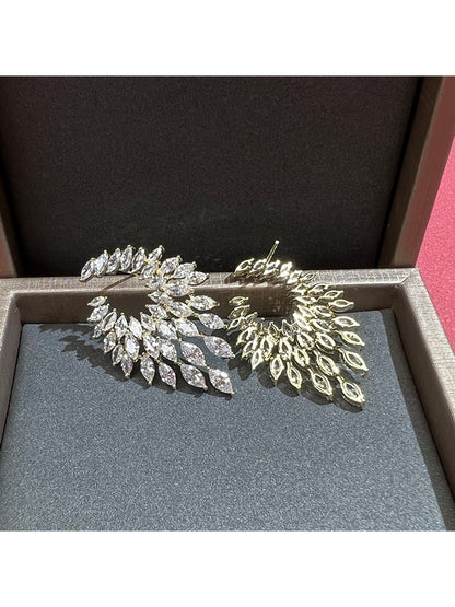 Earedge - Feather Design Geometric Stud Earrings