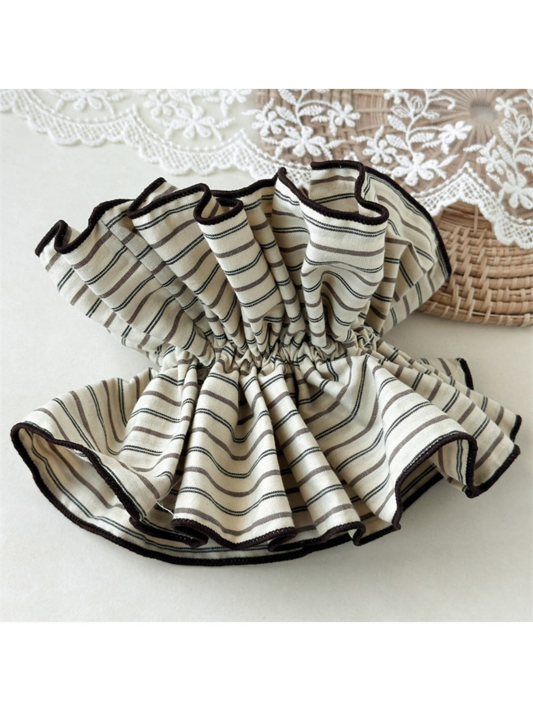 Gifty - Fashionable Striped Hair Scrunchie