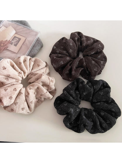 Gifty - Floral Knit Hair Scrunchie Hair Tie