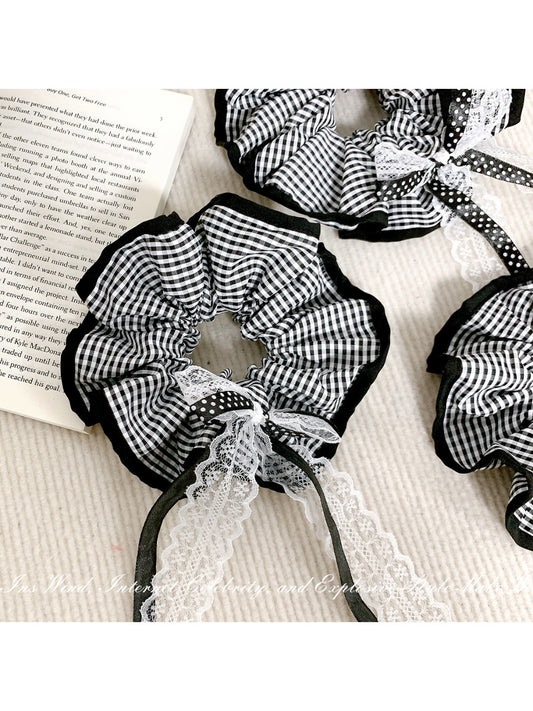 Gifty - Black White Checkered Lace Bow Scrunchie