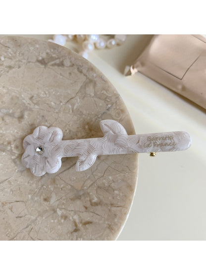 Beau - Simple Floral Acetate Hair Clip