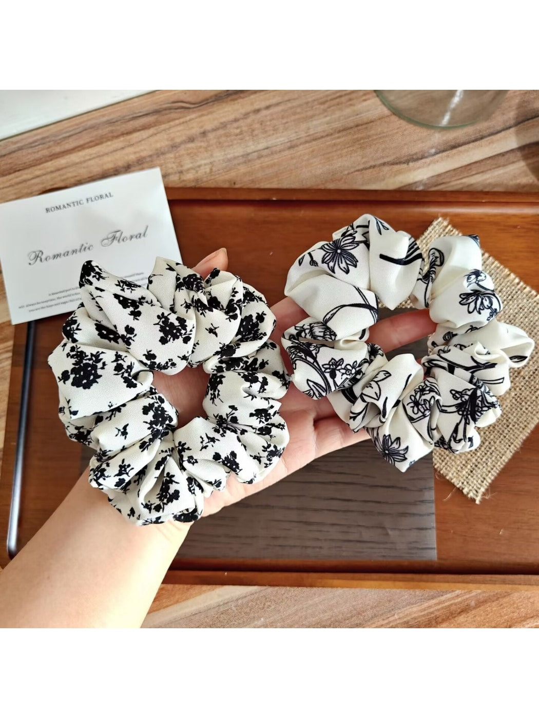 Gifty - Flower Print Polyester Elastic Hair Scrunchie