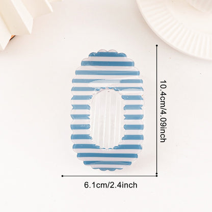 Beau - Oval Shaped Openwork Claw Clip