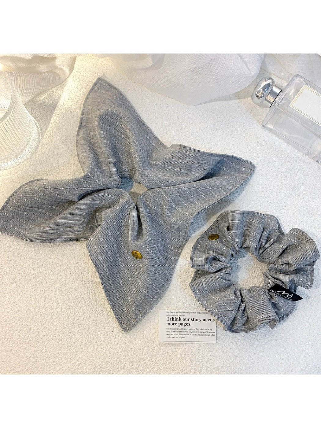 Gifty - Elegant Striped Hair Scrunchie