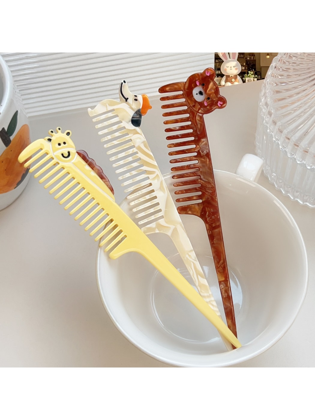 Camerow - Cartoon Animal Acetate Long Handle Comb