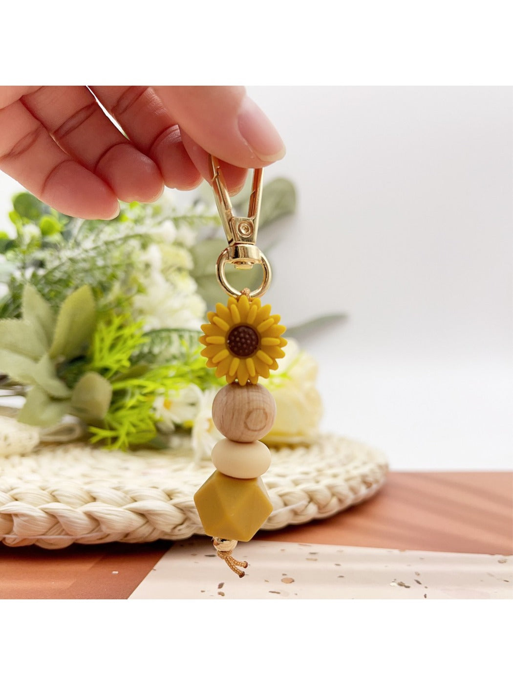 Keypus - Stylish Daisy Pendant