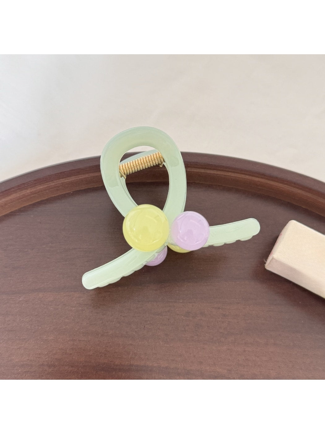 Beau - Rounded Geometric Alloy and Acrylic Claw Clip