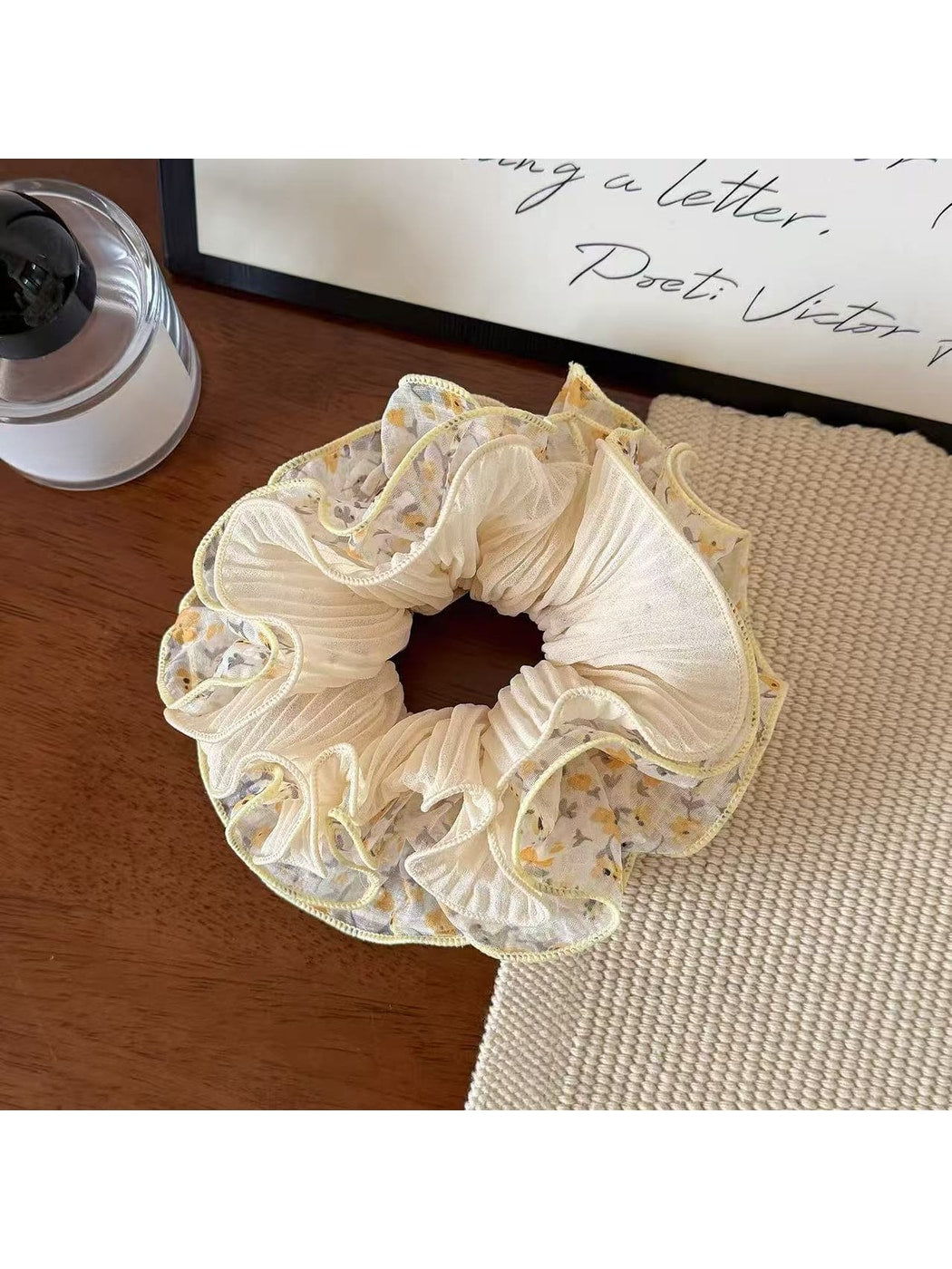 Gifty - Layered Floral Print Ruffle Edge Scrunchie