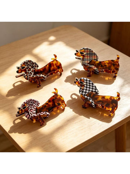 Beau cartoon dachshund claw clip closed view showing dog face design