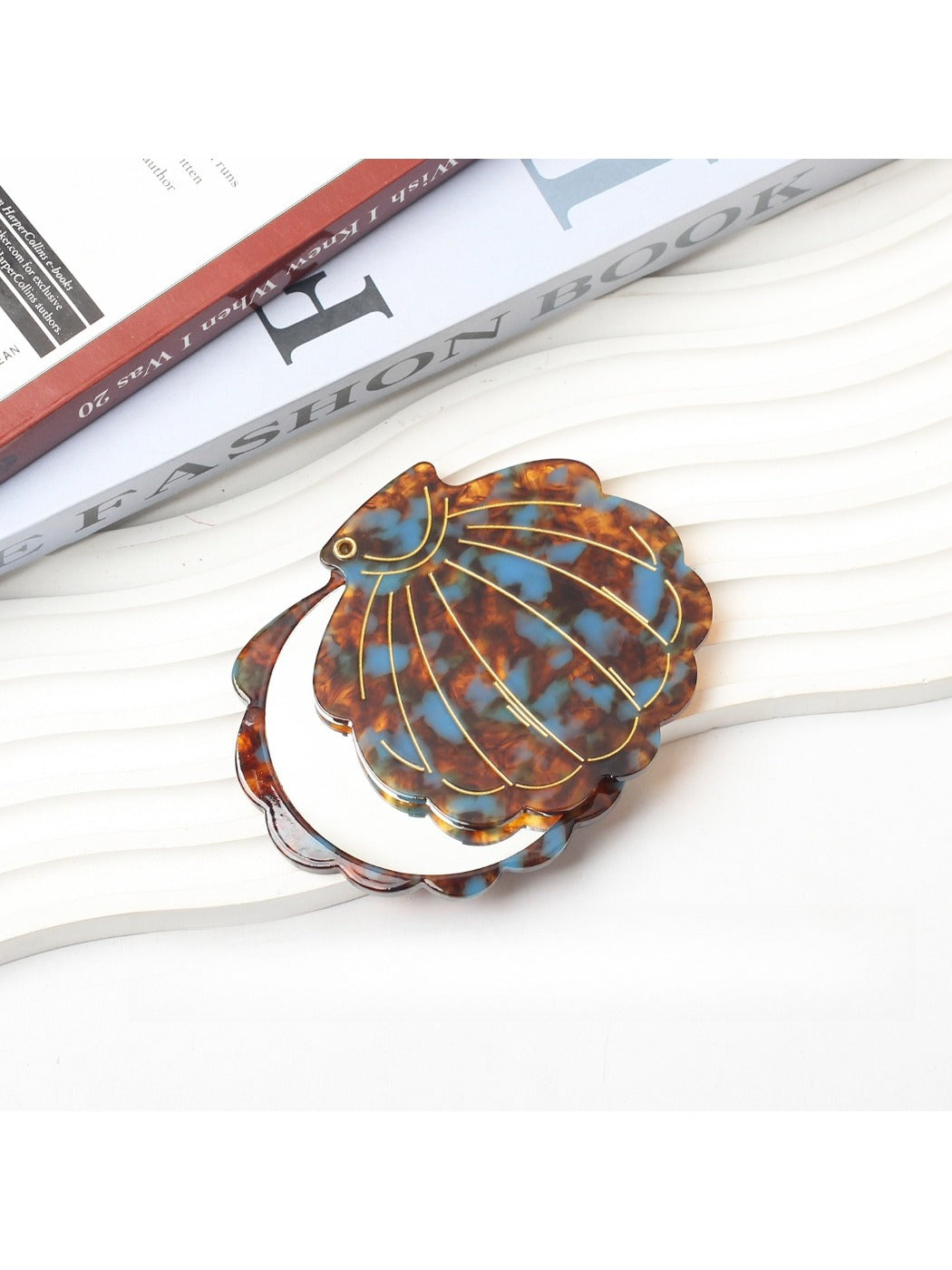 Mirroray - Seashell-shaped Acetate Mirror